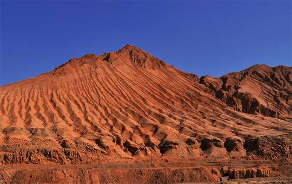 �½�����ɽ�Ĵ�˵