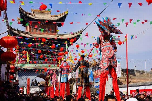 �����ؿ�ˮ����¶���̧ͷ���