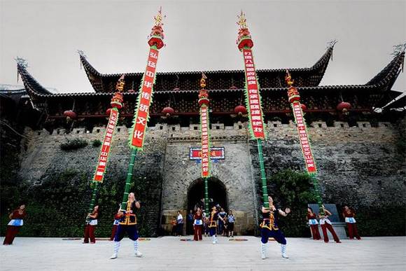 ����������