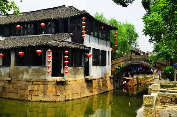 �fֱ����ˮ��Ů������صķ���