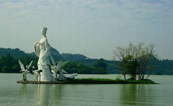 �������� ��Ů����ǰ������