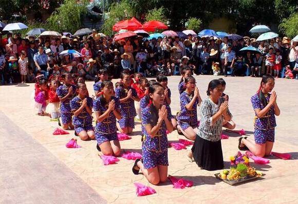 �����������ɽڣ��й����ɷ��ס��ʯ��