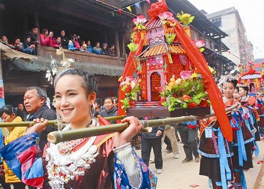 ����������կ�����ڸ�ӽ��