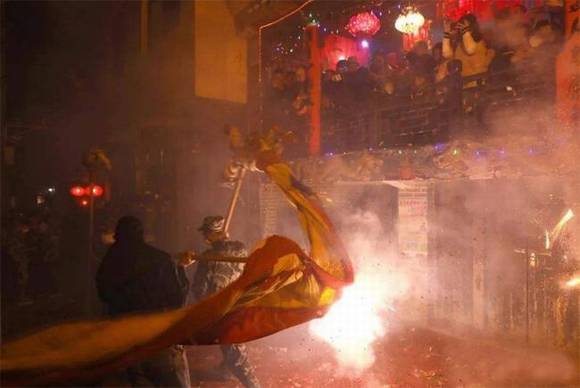 �����Ϫ���³�ʮ�ϵƽ�