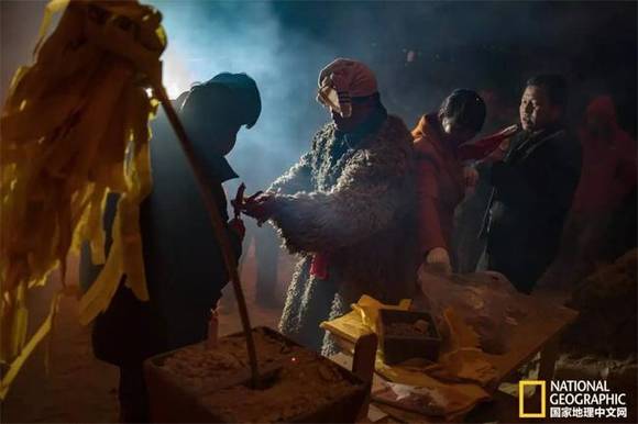 ����ʯ����¶��������ᡱ