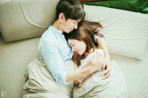 形容白色的花的诗句