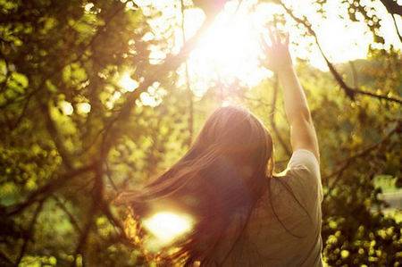 关于红唇唯美的诗句