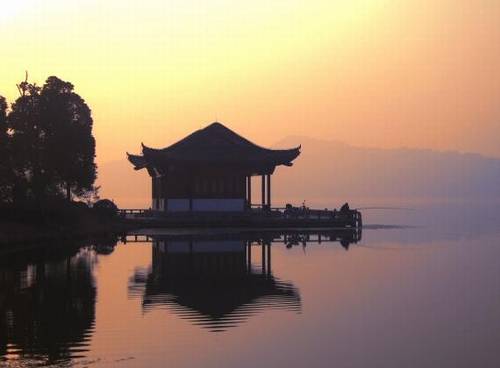 描写下棋的诗句