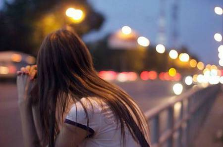 描写服装的诗句