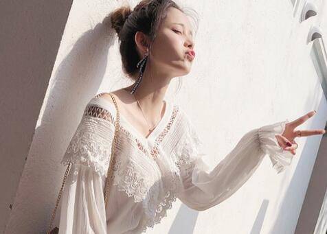 描写眼神的的诗句