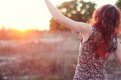 村落半山外诗句