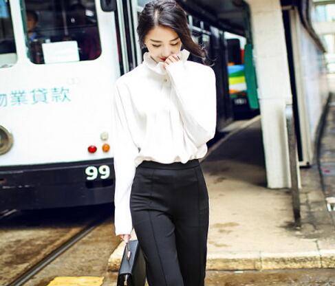 描写湖里的冰融化诗句