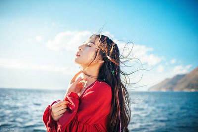 大地有光的诗句