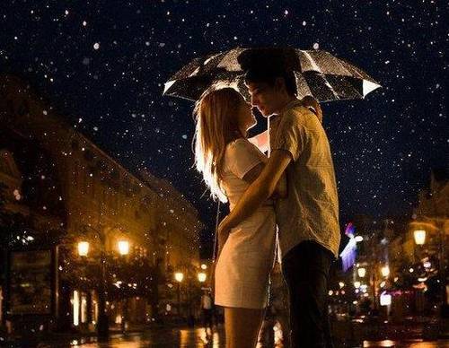 与香肩半露有关的诗句