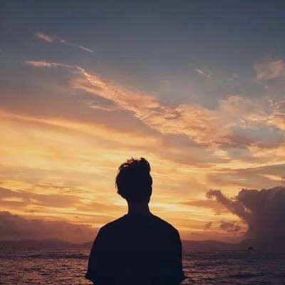 描写个人的诗句是