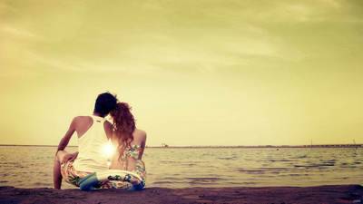 补全古诗词大漠荒烟直