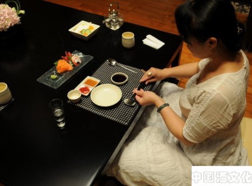 酒礼习俗:茶倒七分,酒倒八分_酒礼习俗