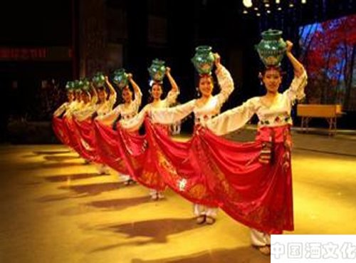 朝鲜族饮酒有什么规矩?朝鲜族的酒礼习俗_酒礼习俗_