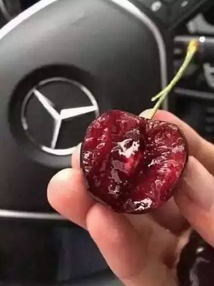 春节朋友圈装逼必备图 附文案