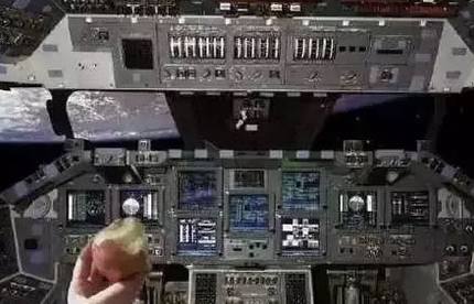 春节朋友圈装逼必备图 附文案