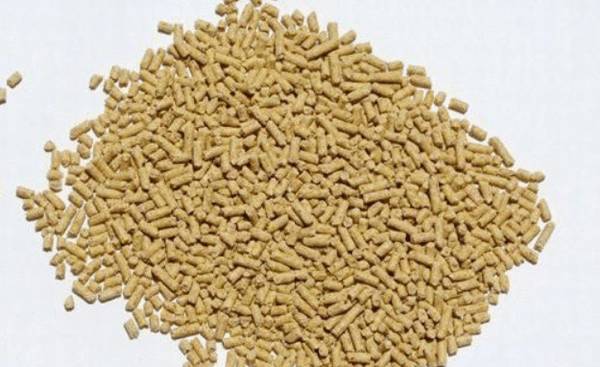 公鸡专用饲料配方及使用方法_养鸡