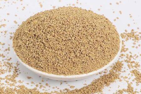 单一小鸡饲料能不能打窝_养鸡