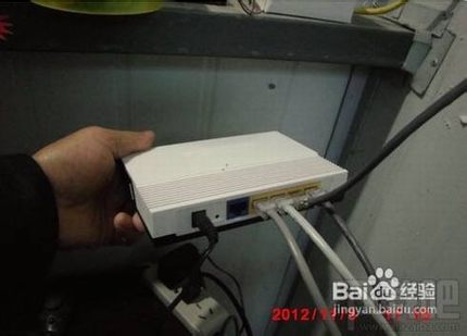 怎么把多余的路由器改为HUB路由器解决无线覆盖不到的地方