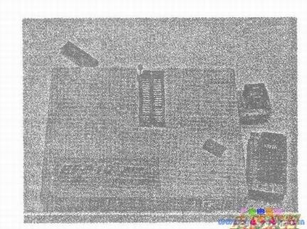 通用编程器RF910及其配件外观图