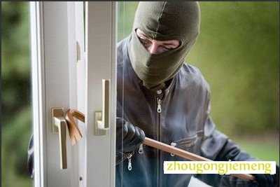 梦见撬门