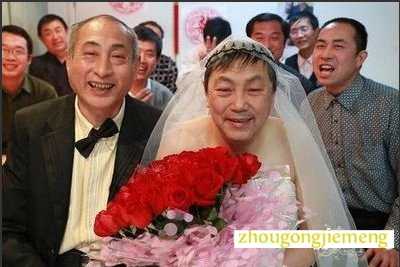 �μ���ͬ������̸��˵��