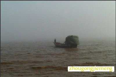 梦见船被浓雾困住