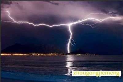 梦见雷电不断产生