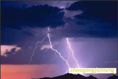 梦见雷雨 打雷声