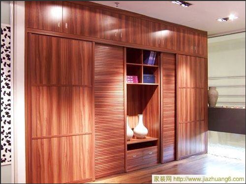 打造时尚衣帽间 整体衣柜购买全攻略