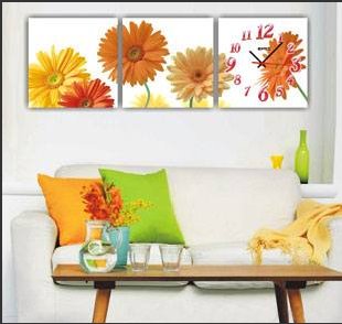 创意设计 装饰画与挂钟巧妙融为一体